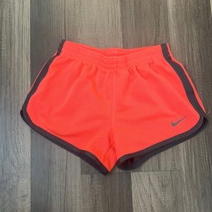 Nike girls kids shorts 4-5 year old